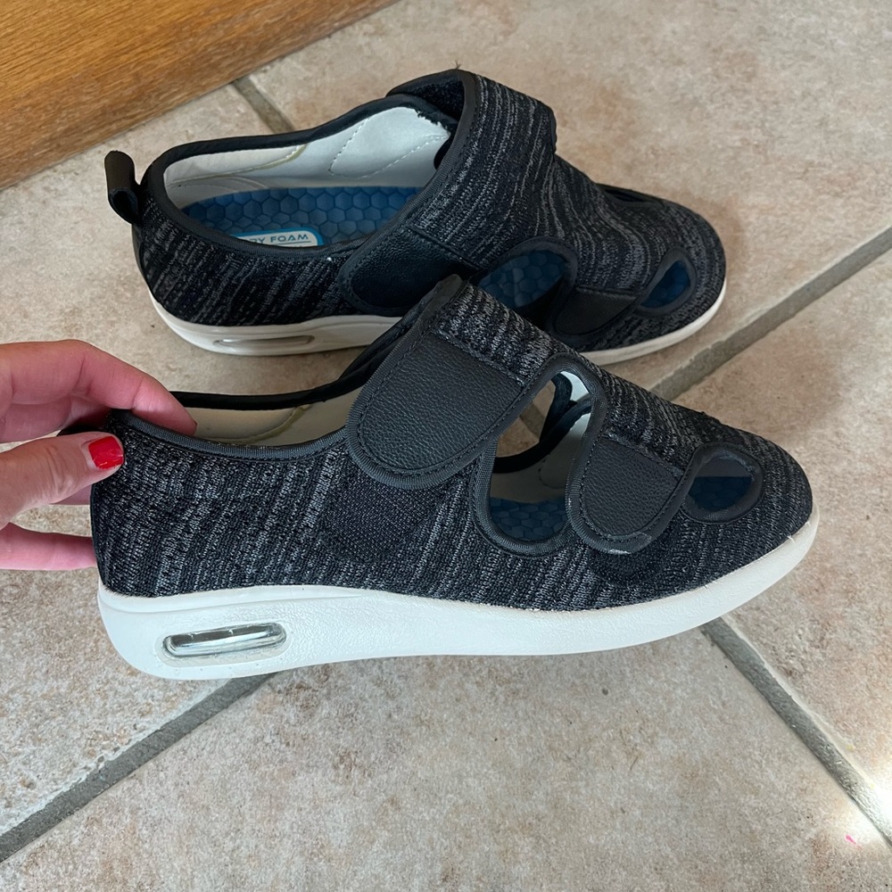 Youyun memory foam technology diabetic shoes 8.5 black/gray